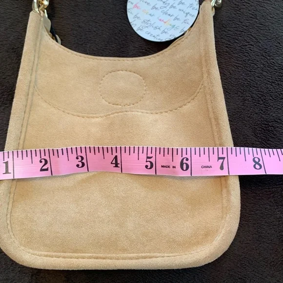 AH.DORNED New York tan/camel crossbody snap close smaller  bag NWT - Picture 7 of 12